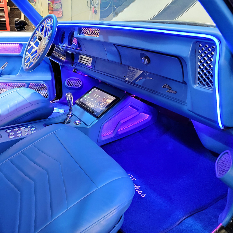 1970-oldsmobile-cutlass-custom-interior-upgrade