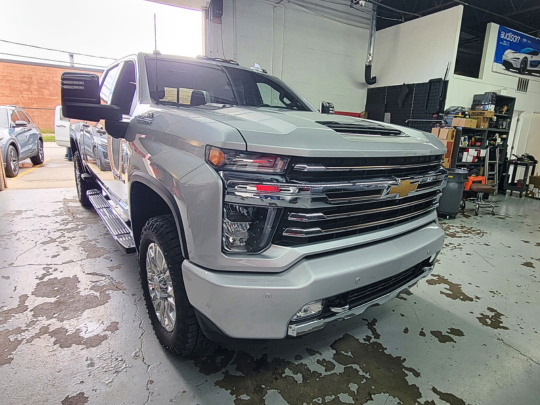 Close up of this Chevy Silverado 3500HD.
