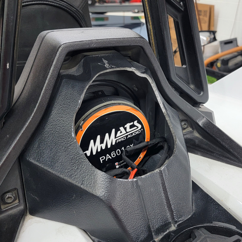 Stereo Installs Six Series Back-Facing Speaker Pods Upgrade Kit